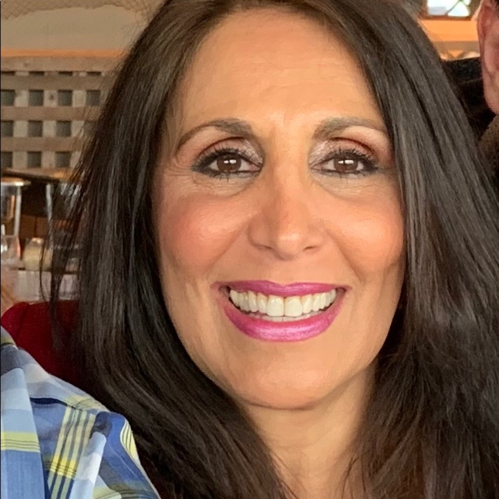 Meet your Posher, Denise